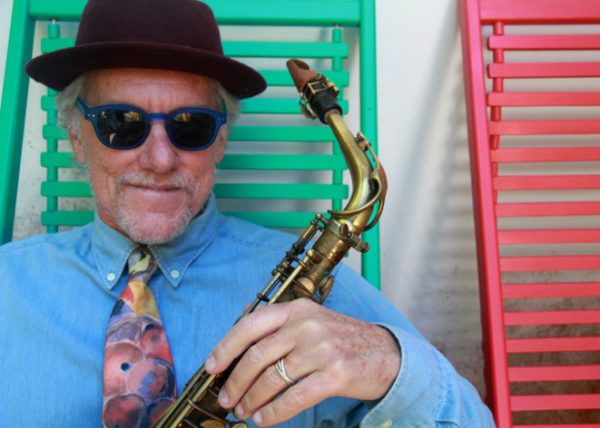 Mauro Senise conversa e toca a musica de Johnny Alf!