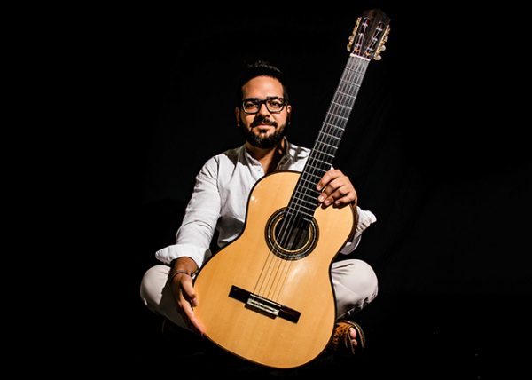 Caiña Cavalcante interpreta Garoto em Entrevistas