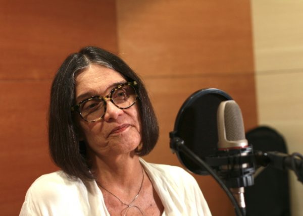 Pelo Telefone com a Joyce