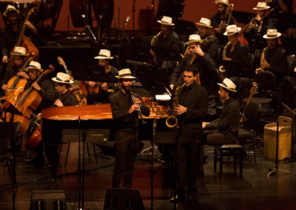 Orquestra Tom Jobim toca Moacir Santos em Entrevista